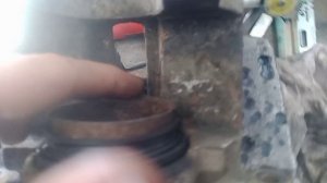 замена пыльника переднего суппорта Газель