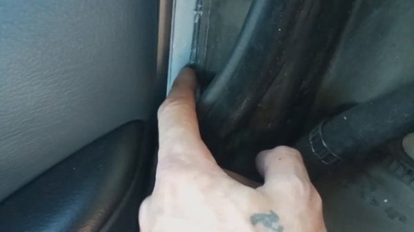 BMW e 53 Не открывается с наружи и с внутри задняя дверь. ?