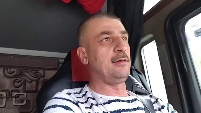 Очередной рейс, меняем колёса, сгорел стартёр.