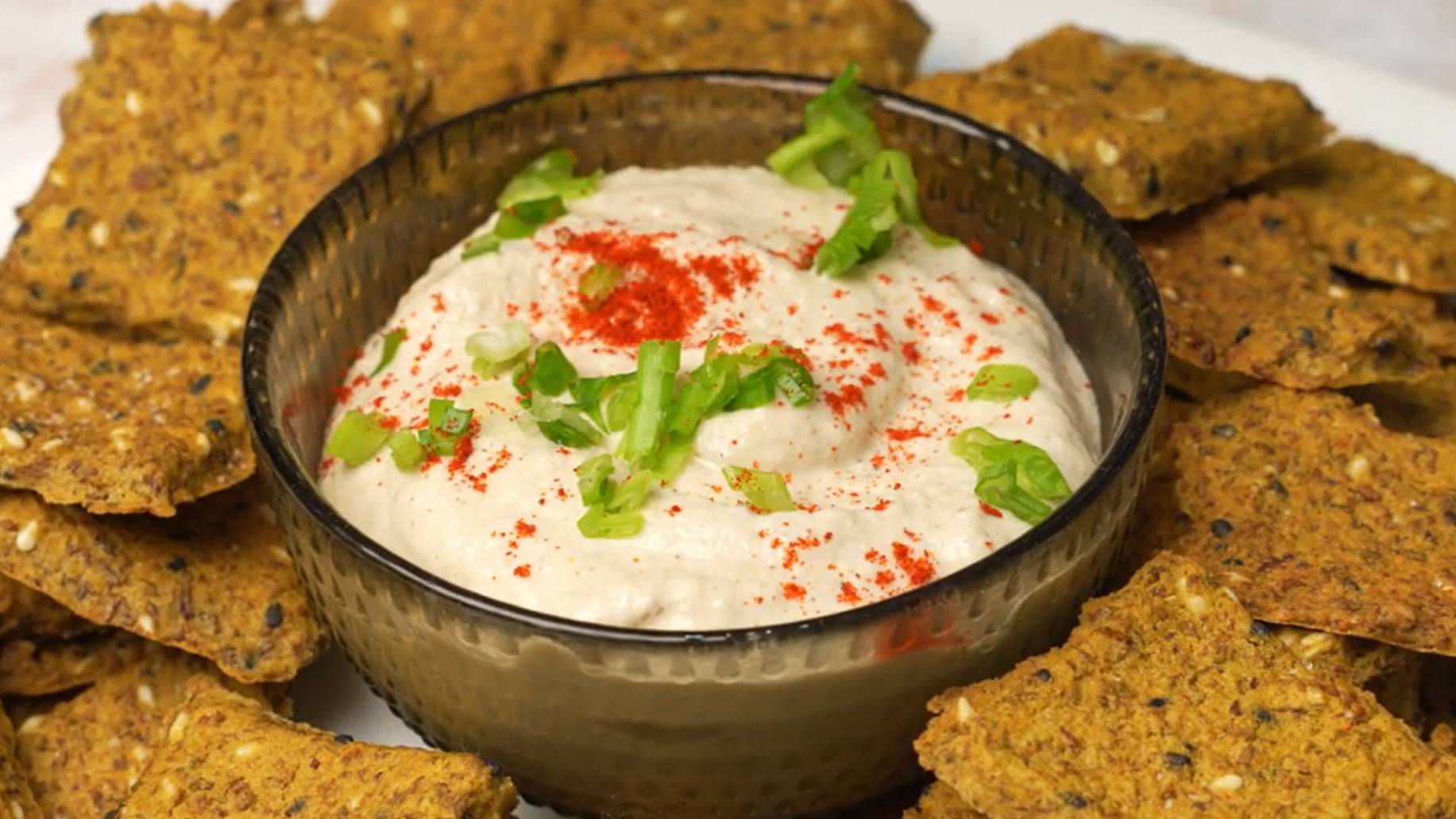 Хрустящие крекеры из зеленой чечевицы