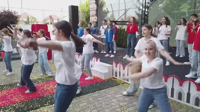 Песня МЫ // Движение Первых смотреть онлайн