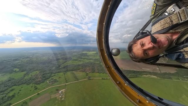 Высший пилотаж на Як-52 (бочка X5)