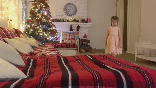 Подарки на новый год от деда мороза!!! ОН ПРИНЕС ЕЙ ....Barbie Dreamhouse