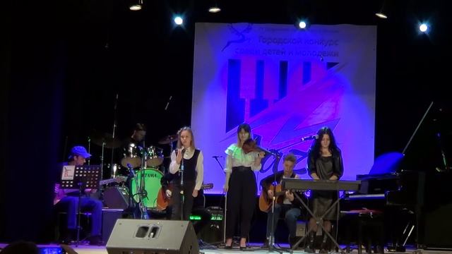 "Casino." "Acoustic Alchemy"- исполняет группа "Stop time band." смотреть онлайн