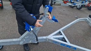 Лодочный прицеп МЗСА 81771G.021 для катера 5,6 метра. Видео обзор Трейли.