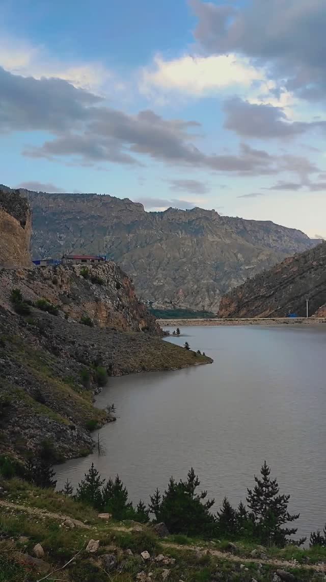 Гоцатлинское водохранилище. Река Аварское Койсу. Дагестан смотреть онлайн