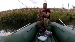 Рыбалка🎣 с лодки🚣, окунь на ультро лайт,отводной поводок🐟.