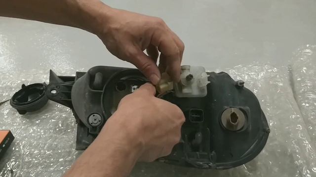 Как установить линз на фары ЗАЗ Шанс 2010 год