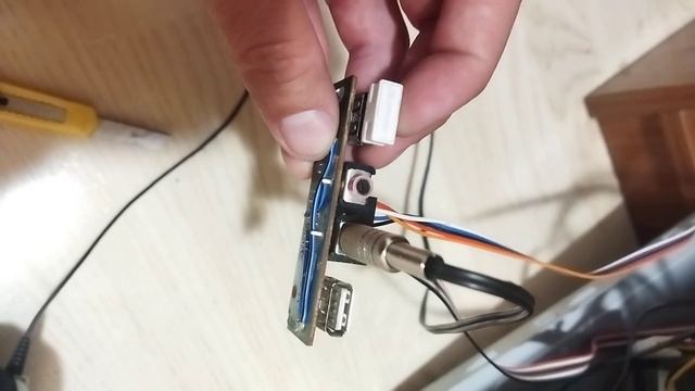 Шум в навушкниках ПК через фронтальну панель, Наводки,