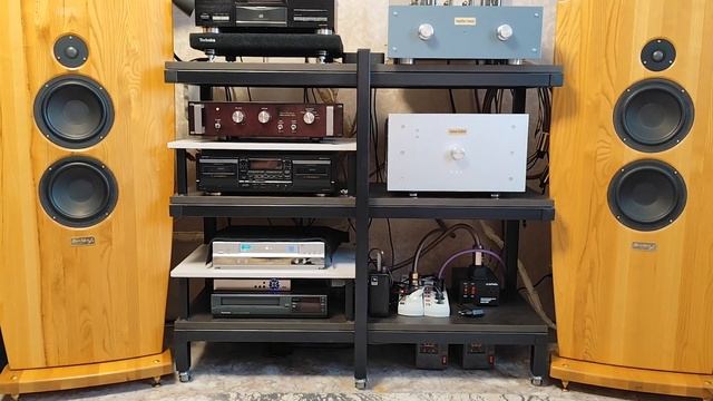 Система щиты, слушать с помощью системы или в наушника