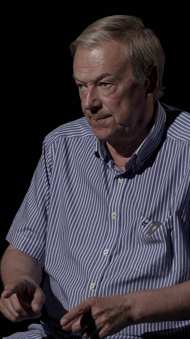 Геннадий Алёхин о том, почему Украина не забирает тела шести тысяч погиб смотреть онлайн