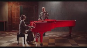 «Поцелуй» (полное видео) 
Маленький оркестр и Алексей Гоман
Музыка Валерии Коган
Стихи Бориса Рыжего