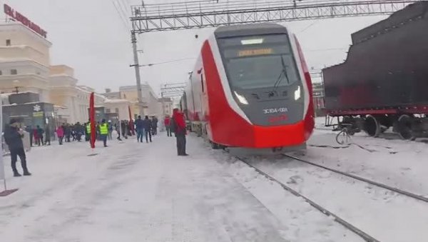 Электропоезд "Финист" (Ласточка)