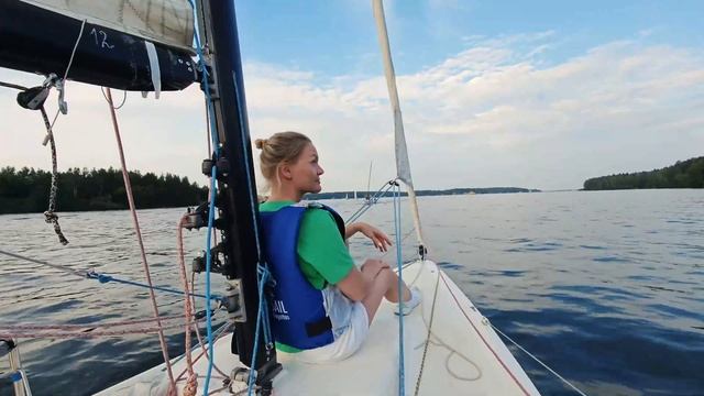 Парусные яхты. Прогулка.