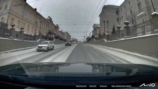 Mio MIVue 955W. Сумерки. 4К видео, 30к/сек. Прошивка VF81.04.16.BR1AD.18