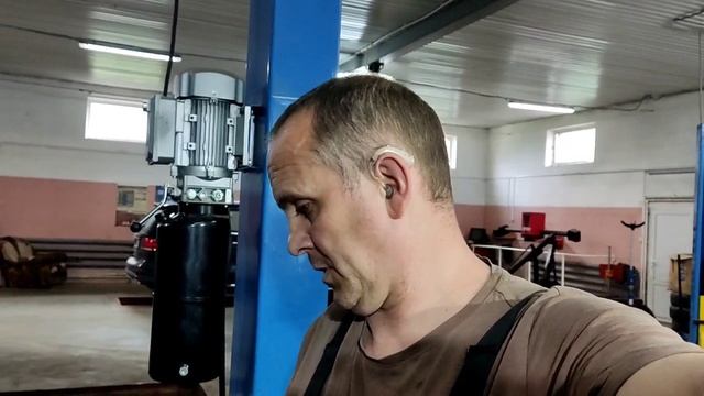 Мерседес Вито 2,3TDI. Застучал двигатель и кап ремонт 4 часть смотреть онлайн
