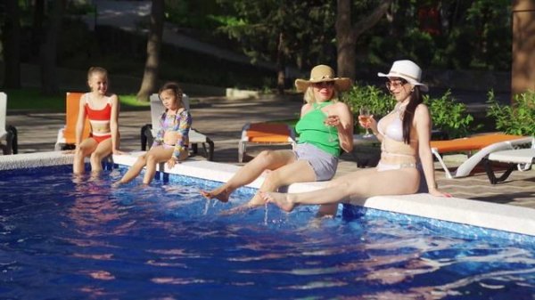 Бассейны Мореин