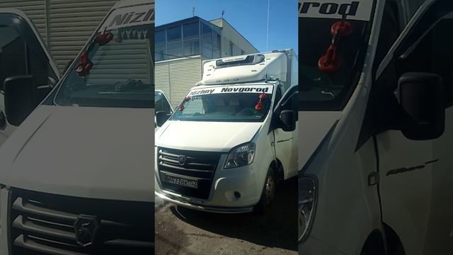 Меняем ветровое стекло на Некст с логотипом города в в смотреть онлайн