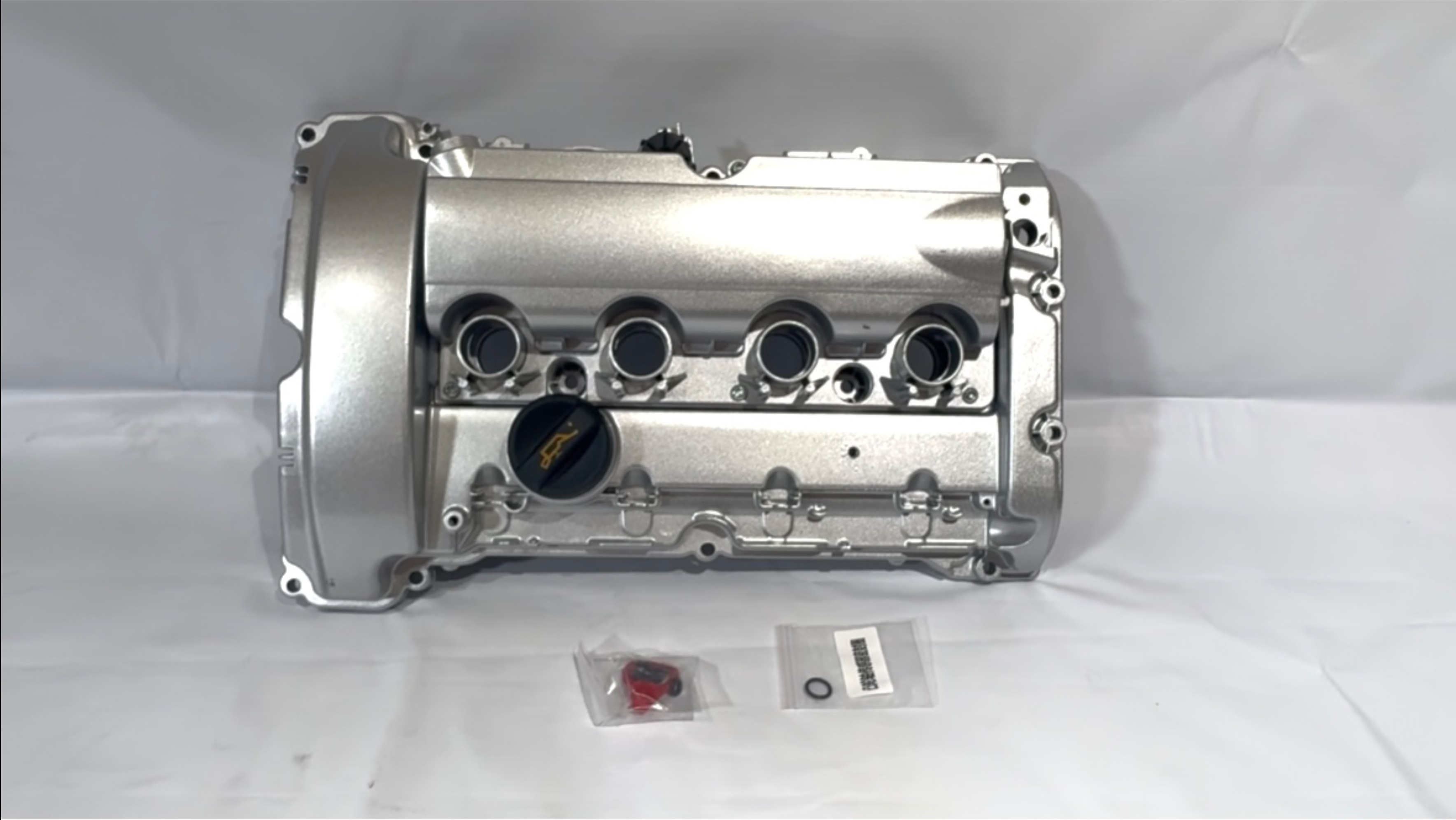 Клапанная крышка алюминиевая Рeugeоt EP6DT 1.6 турбо