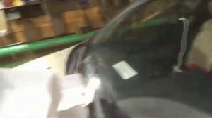 Автоэлектрик Владимир ставит сигнализацию на Nissan Primera