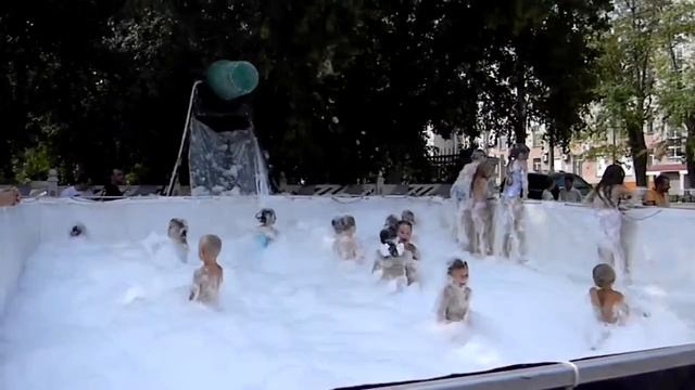 «Пенная вечеринка для детей » у клуба Белый медведь в Саранске. 07.08.2010г #42 смотреть онлайн