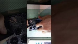 Клеим 3D защитную плёнку на корпус смартфона Tecno