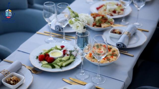 Банкет на теплоходе Хемингуэй | «Навигатор» смотреть онлайн