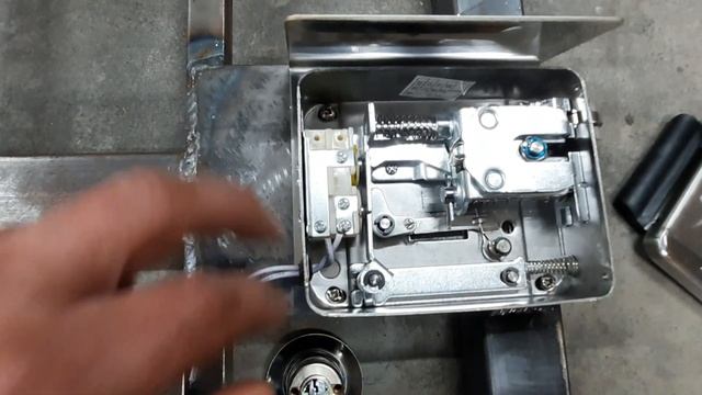 Установка электромеханического замка на калитку#свар