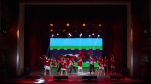 Танец "Пристегните ремни", в исполнении образцового коллектива "Ансамбль эстрадного танца "Аssоль"