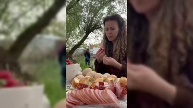 Девочки почти ничего не делаю а устаю #garden #gardenlife #дача