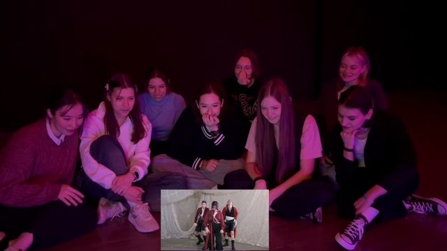 [BRbrK смотрят] реакция на кавер Stray Kids — LALALALA смотреть онлайн