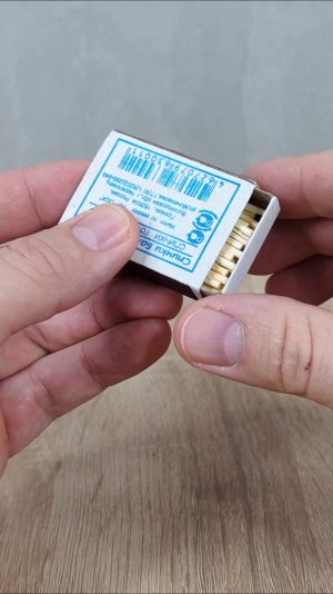 Храбрый путешественник поделился хитростью!