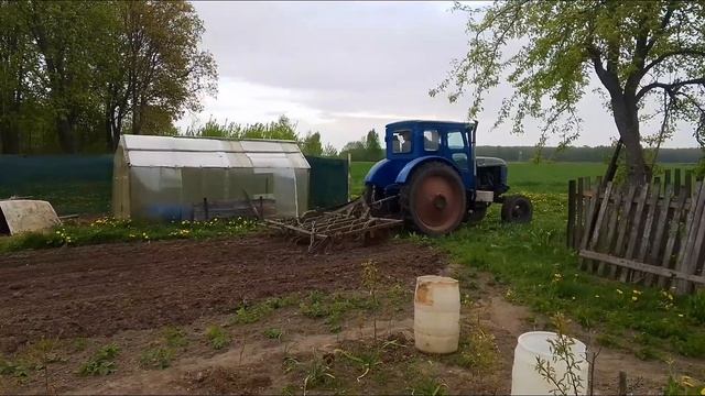 Сезон начался, пора готовить землю под грядки !!! смотреть онлайн