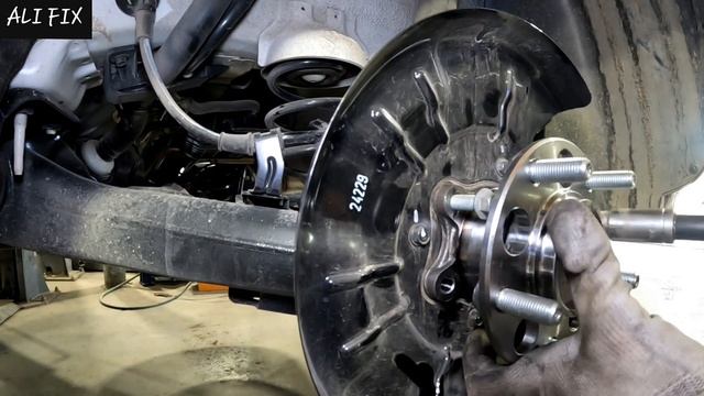 замена подшипника задней ступицы .... Hyundai Elantra 2020-2024 (кр?