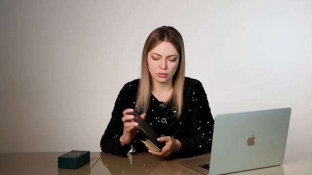 СТРАШНАЯ судьба бровей на картах ТАРО! / РАЗБОР ТАТУАЖ?