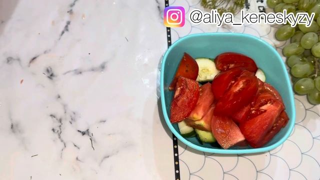 САЛАТЫ НА СКОРУЮ РУКУ, ЛЁГКИЕ САЛАТЫ Салат из свежей, о