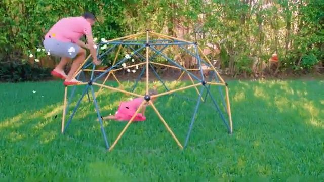 Пять веселых лягушат прыгают на кровати - Увлекательные истории для детей смотреть онлайн