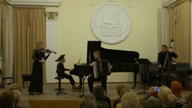 PIAZZOLLA  Street Tango / ПЬЯЦЦОЛЛА Уличное танго