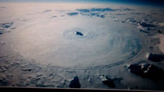 Во Льдах Антарктиды Обнаружили Огромную Летающую Тар?