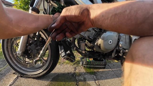Замена антифриза,термостата и свечей на Suzuki Sv650