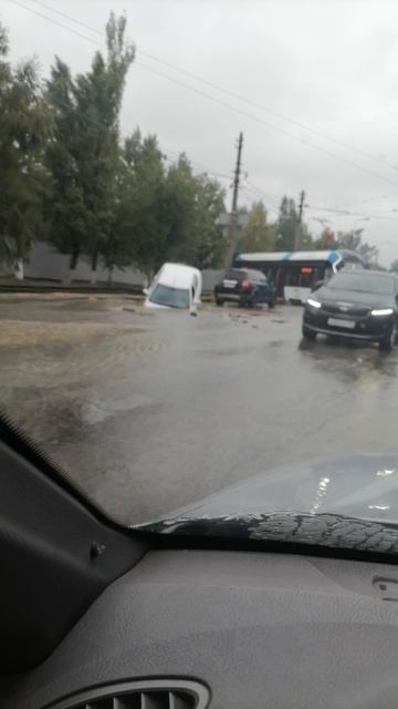 Приора провалилась под землю дтп аварии и прочее