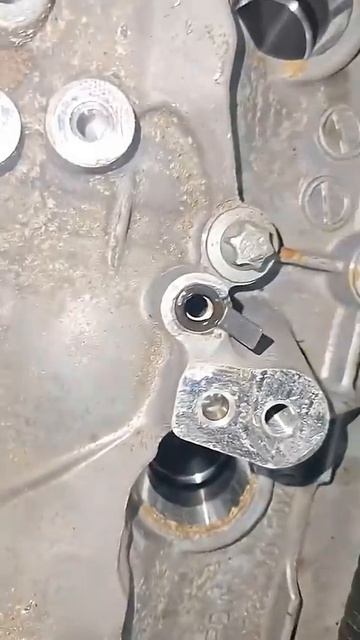 TG: nexpertGM Вы думали, я пошутил, сняли топливную рейку и вот пруфы! Да зачем так то! #shorts смотреть онлайн