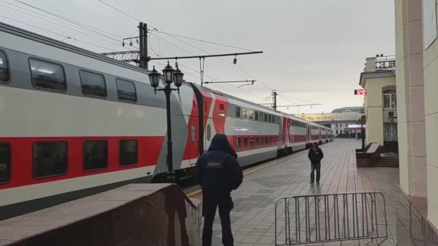 ОБЗОР ДВУХЭТАЖНОГО ПОЕЗДА ВОРОНЕЖ - МОСКВА смотреть онлайн