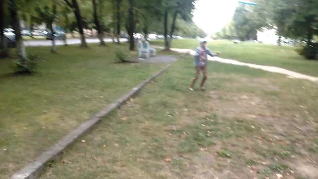 Игра в летающую тарелку