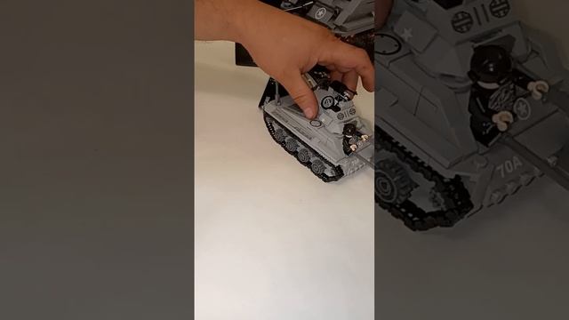 Мир Лего модель тяжелого германского танка Тигр.