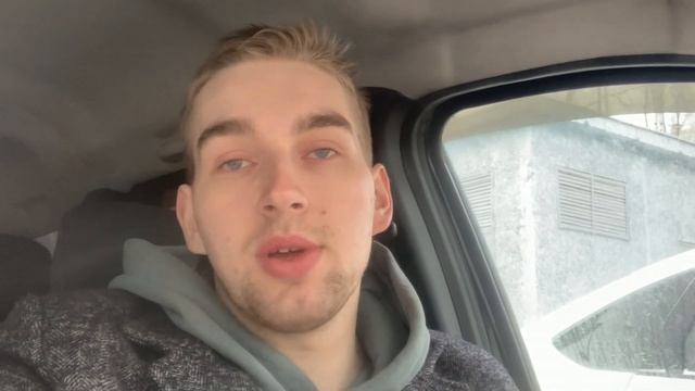 Работа курьером 8 марта. Сколько можно заработать на д?