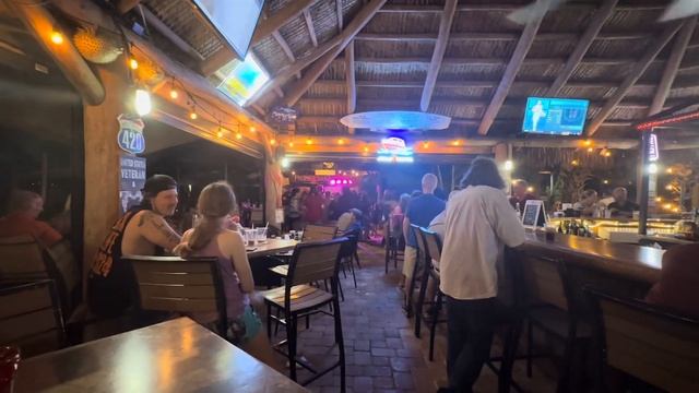 Флорида Выгуляла новое платье БарПарень с бу?