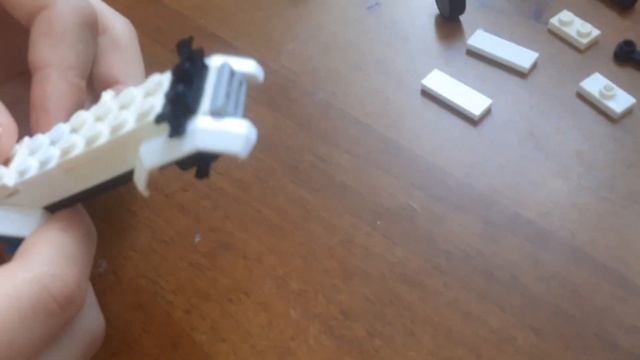 ретро автомобиль из LEGO смотреть онлайн