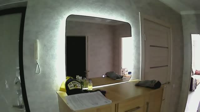 Удобно и пратично. Сенсорное зеркало в прихожей. смотреть онлайн