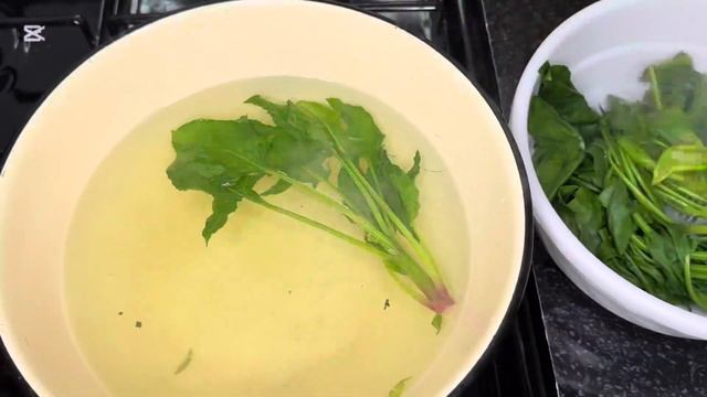 ХРУСТЯЩИЙ ШПИНАТ🥬 САЛАТ из ШПИНАТА! SPINACH SALAD🥬 MMM YUMMY Tur